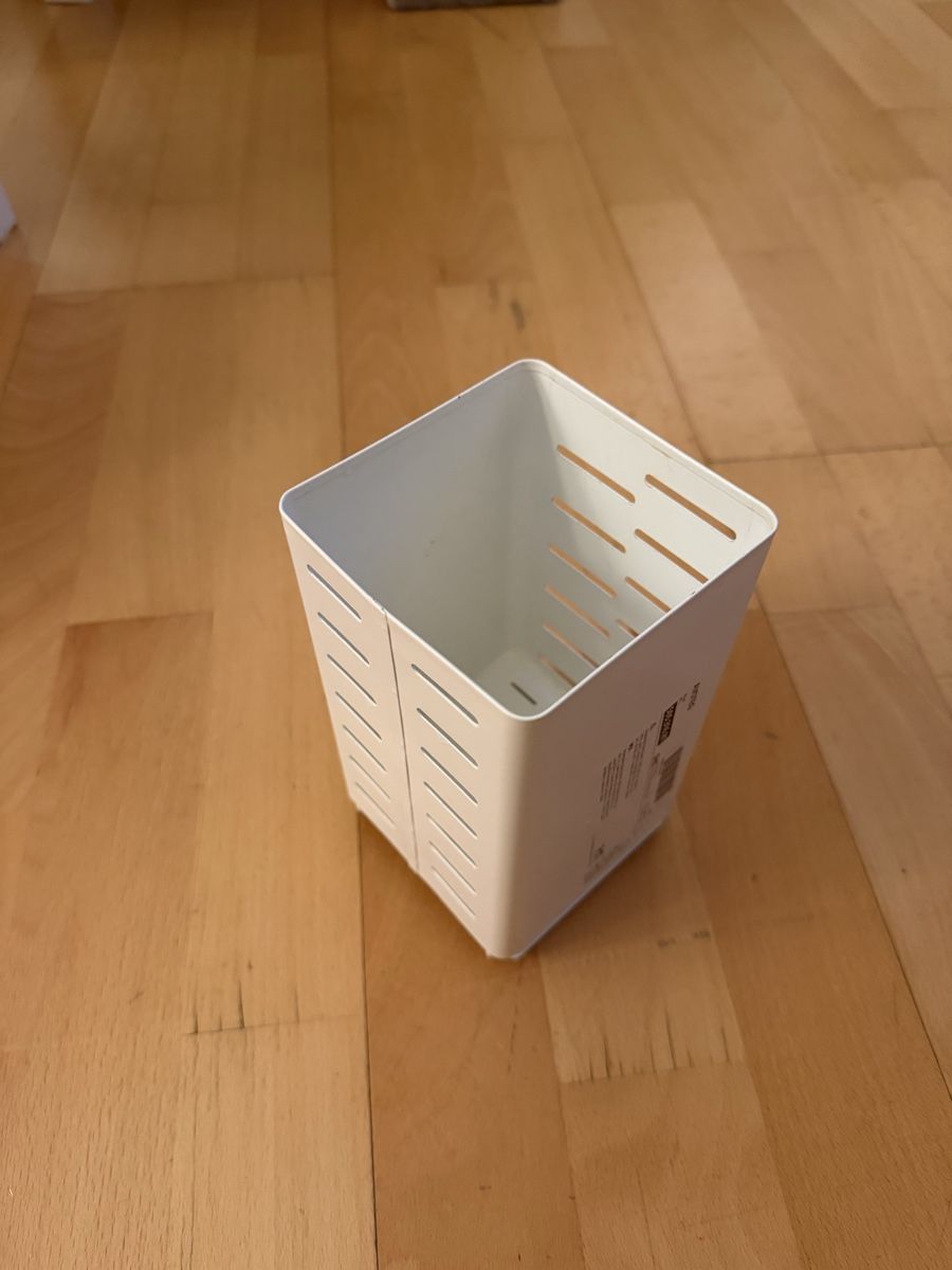 Ikea Tutti gli attrezzi: IKEA AVSTEG cutlery stand, white  – Usato da Zürich venduto da arr_vq5w 7