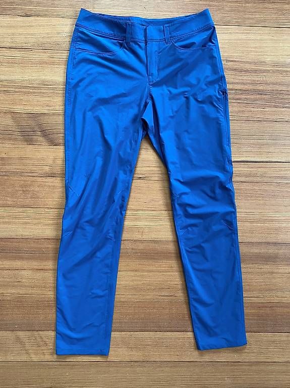 Arcteryx Pantaloni: Bequeme leichte Wanderhose von Arcteryx – Usato da Aarau venduto da lacrimara