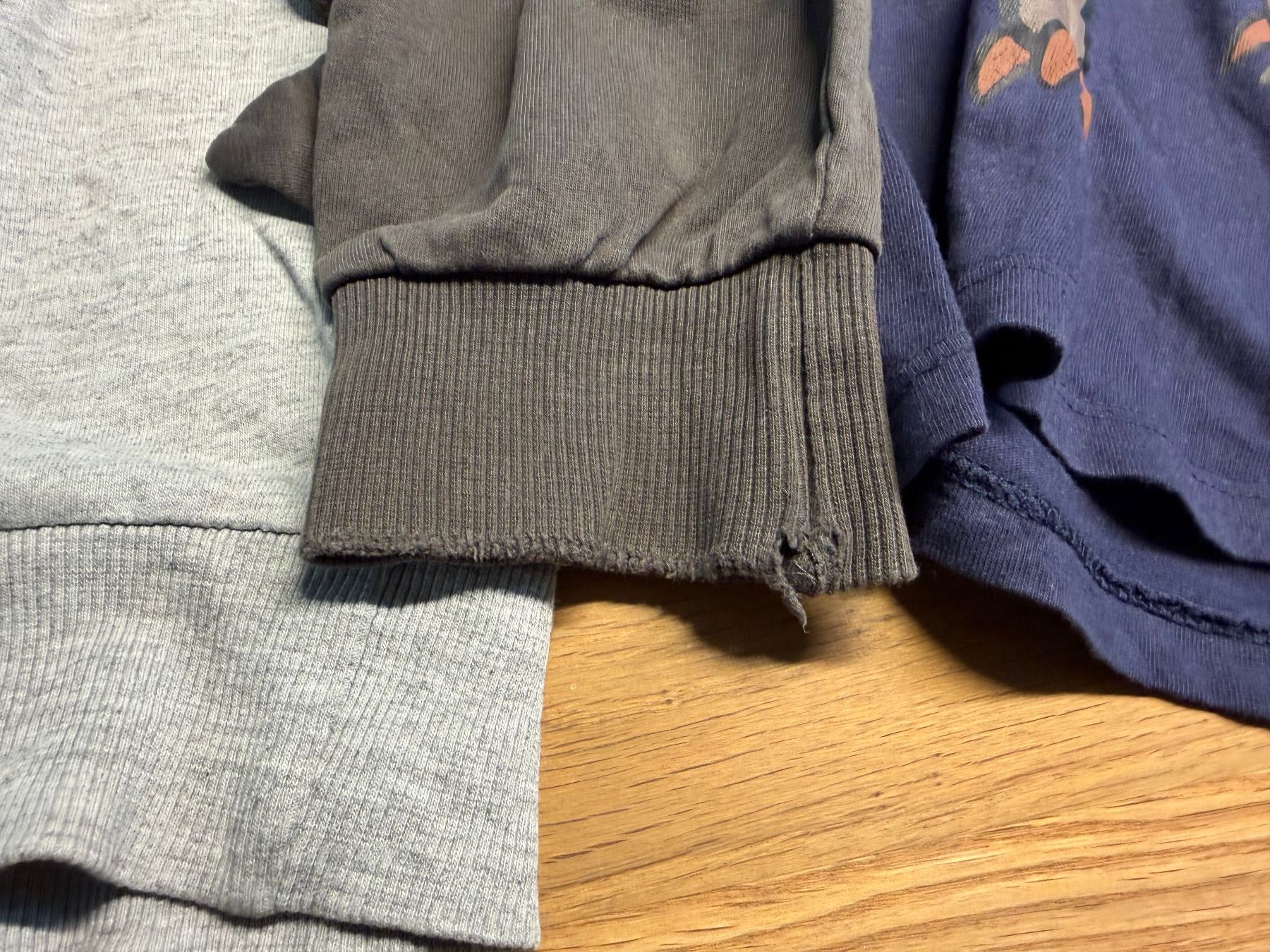Lotti di vestiti: Pullover und Swatshirt Drachenzähmen Dragon Gr. 152/158 – Usato da Schlieren venduto da Creichen1 6