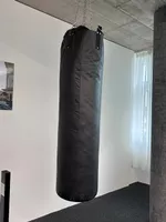 Boxsack mit Wandhalterung schwarz guter Zustand