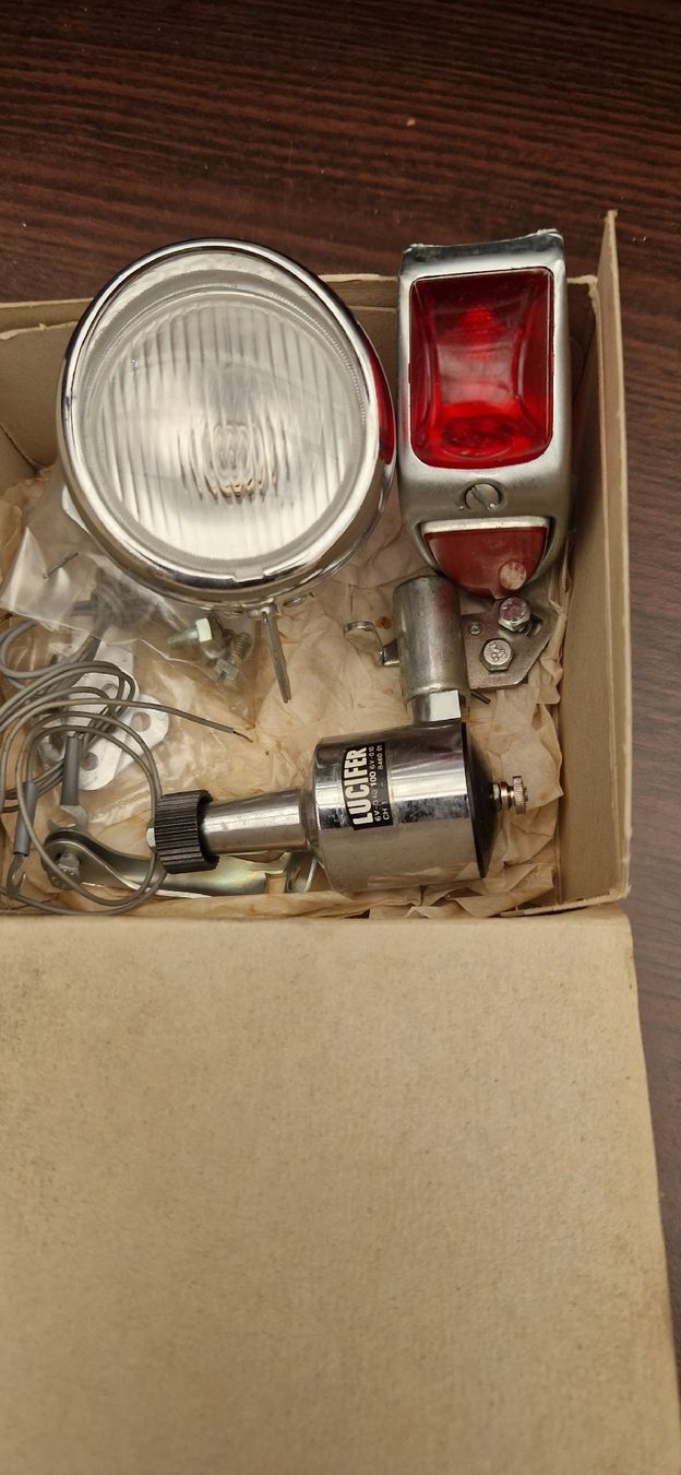 Pezzi di ricambio: Lucifer Velo Lampe Oldtimer mit Dynamo – Nuovo e nell'imballaggio originale da Romanshorn venduto da fag_gnd6