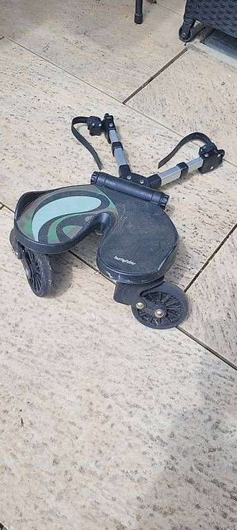 Accessoires pour poussettes: Trittbrett Kinderwagen – D'occasion à Sempach par pri_9ylm