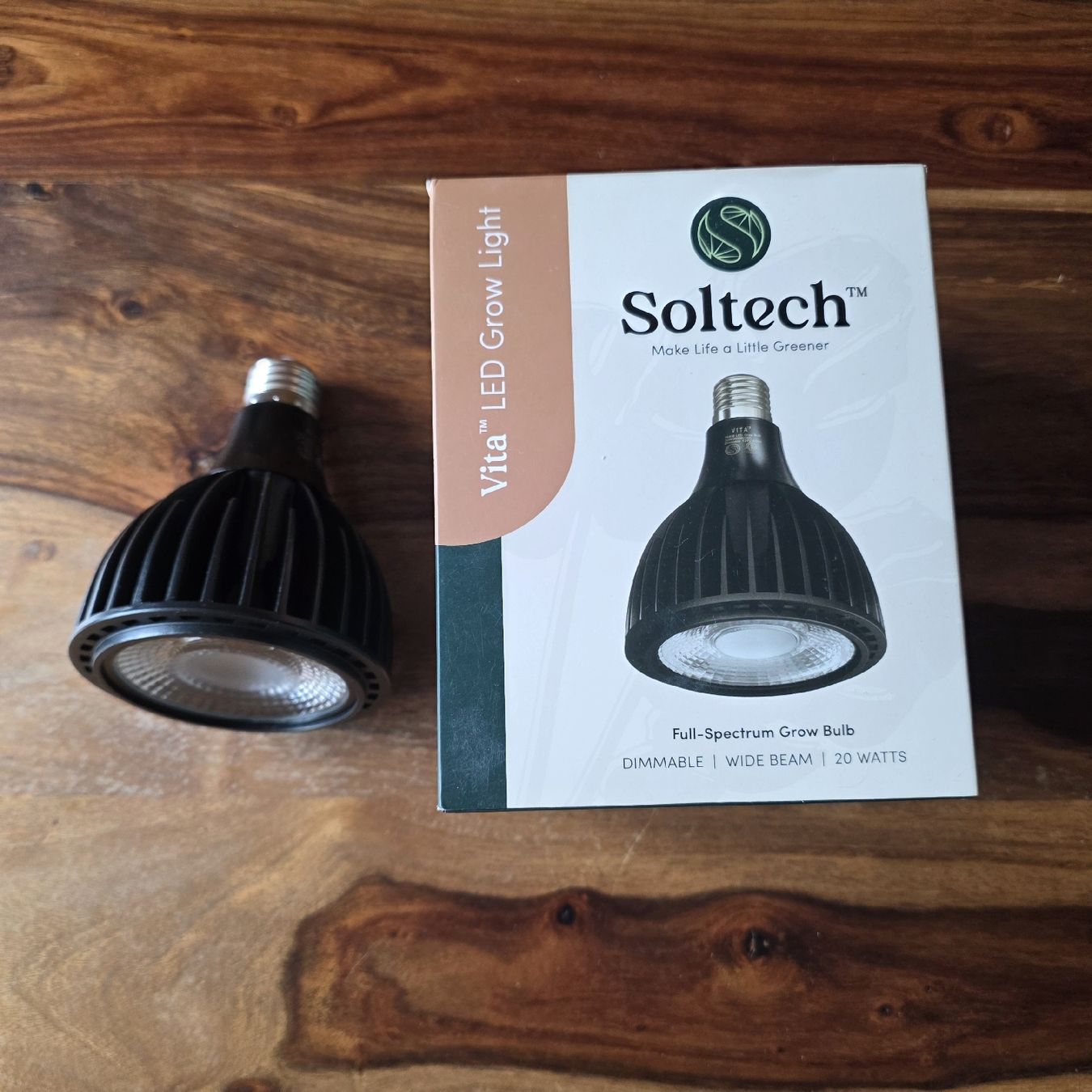Lampes: Pflanzenlampe 'Soltech' (Schwarz) – Neuf (Voir description) à Mettau par eli_k78v