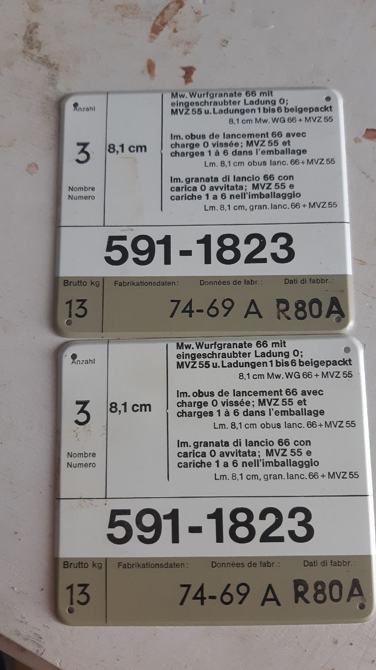 Schweizer Armee Uniformi: 8.1cm 591-1823 – Usato da Chésopelloz venduto da Toino95