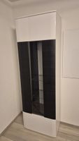 Vitrine weiss schwarz mit Glasböden guter Zustand