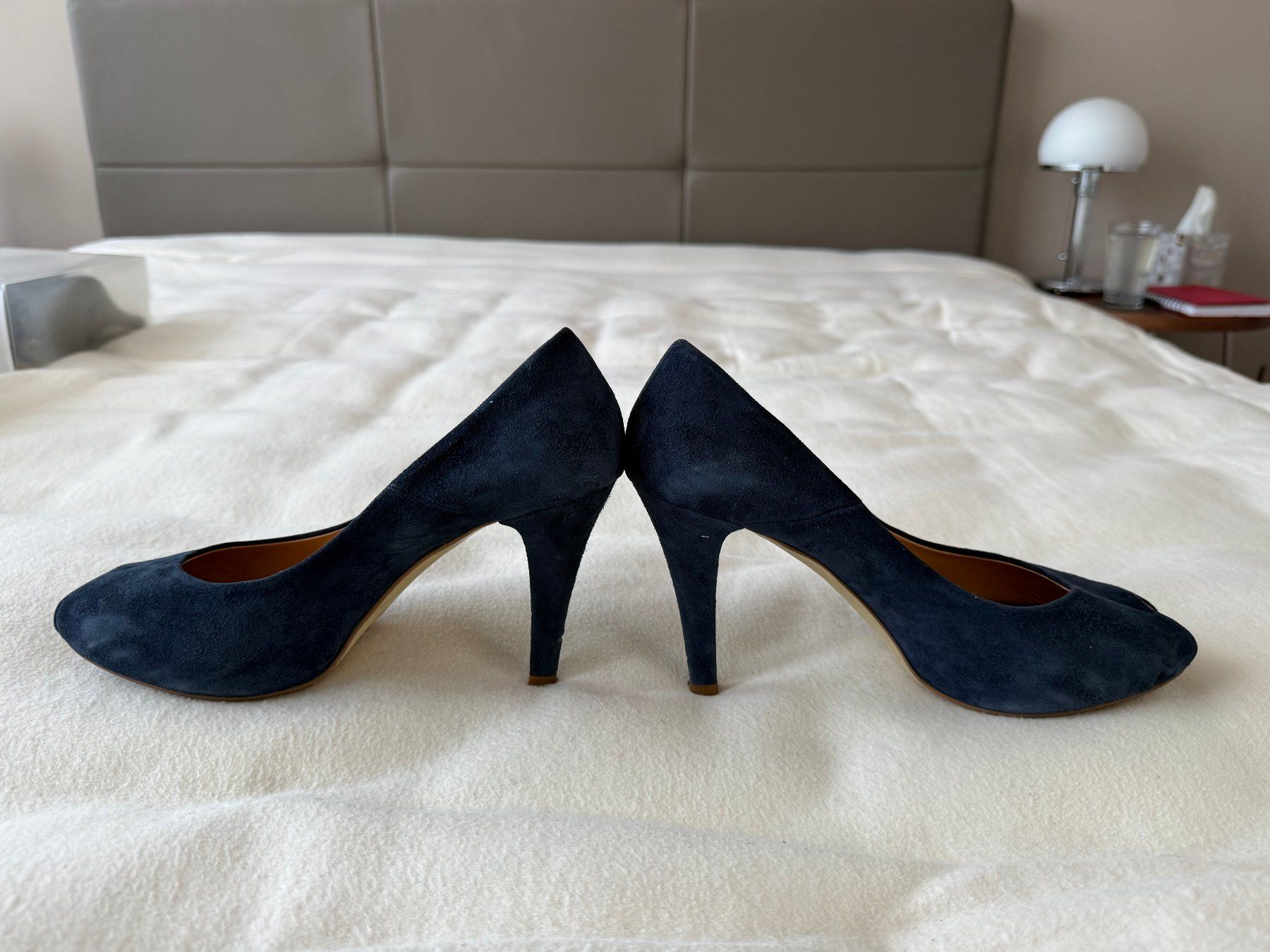 Scarpe da donna: Dunkelblaue Wildlederschuhe – Usato da Spreitenbach venduto da BritToSwiss 1