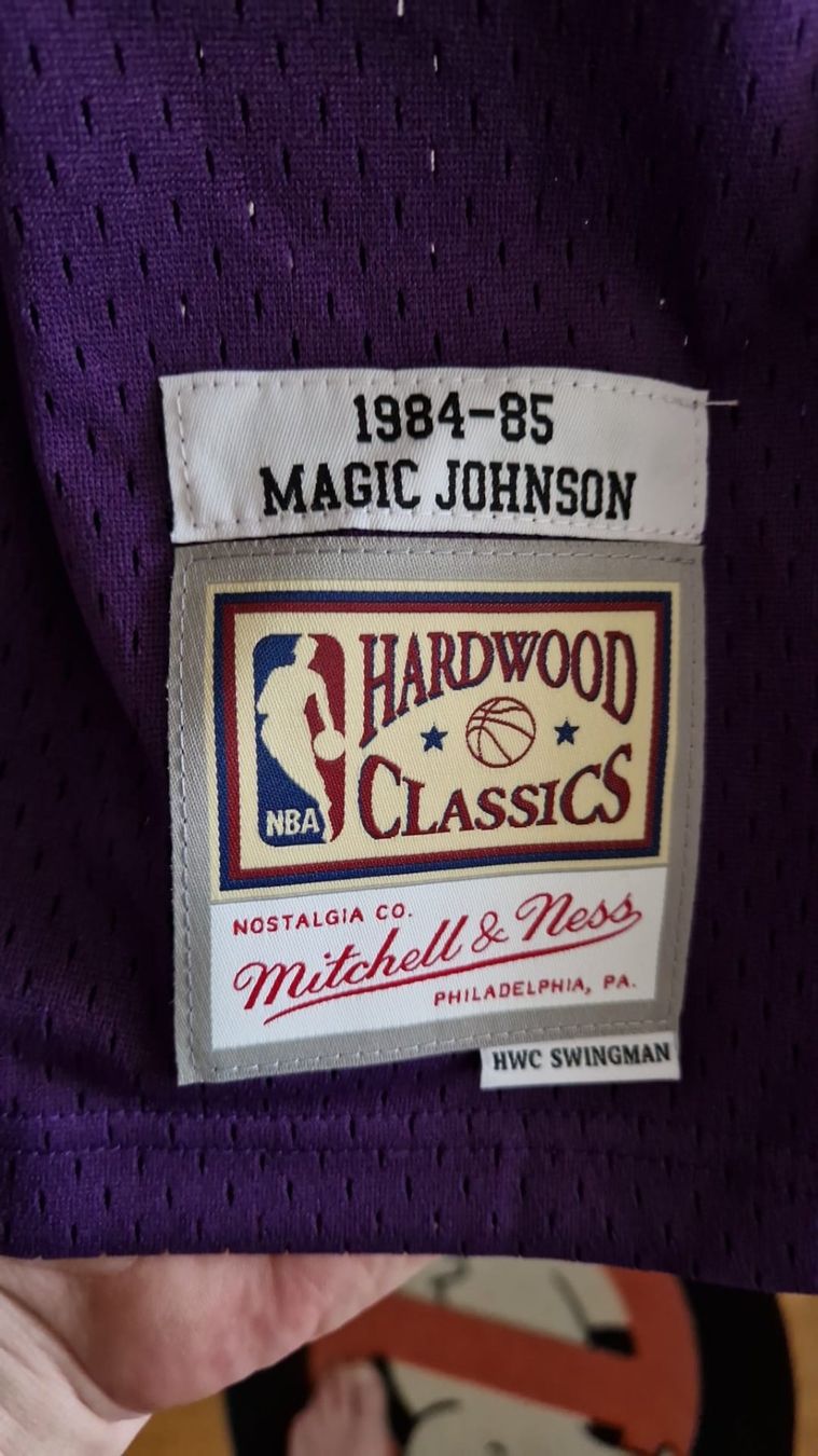 Mitchell & Ness Canottiere & Pantaloni: Maillot NBA Lakers Mitchell & Ness de Magic Johnson – Nuovo (secondo la descrizione) da Lutry venduto da SwissBBCards 3