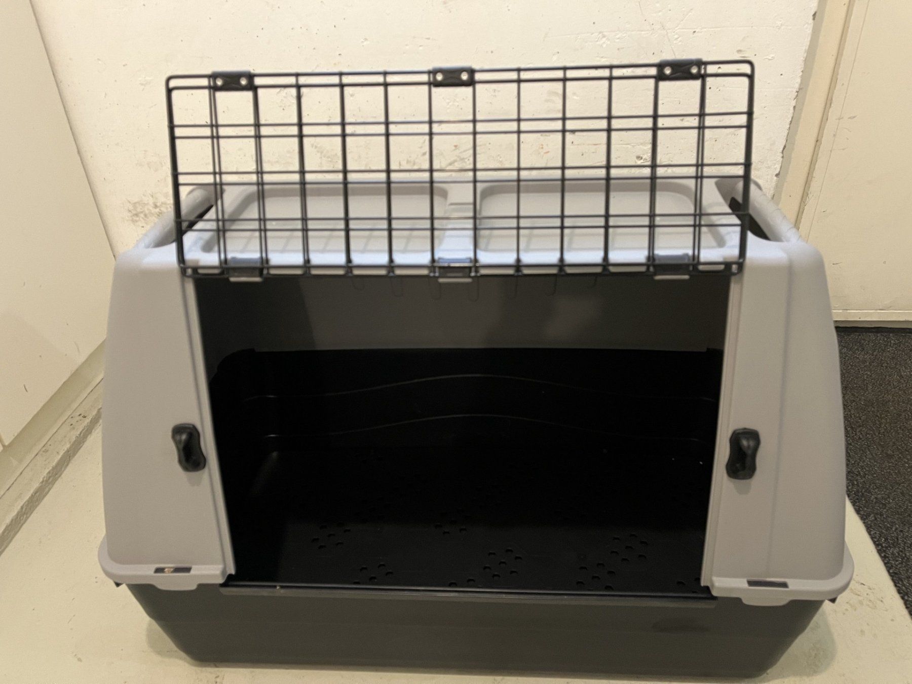 Käfige, Transport & Sicherheit: Transportbox für Hund oder Welpe – Gebraucht aus Wetzikon ZH von hitsch27 1