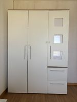Kleiderschrank