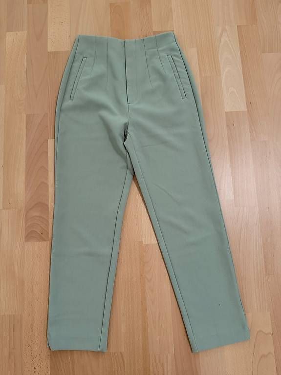 Stradivarius Pantaloni: Stoffhose Stradivarius (36) – Usato da Herisau venduto da Fashionata0609