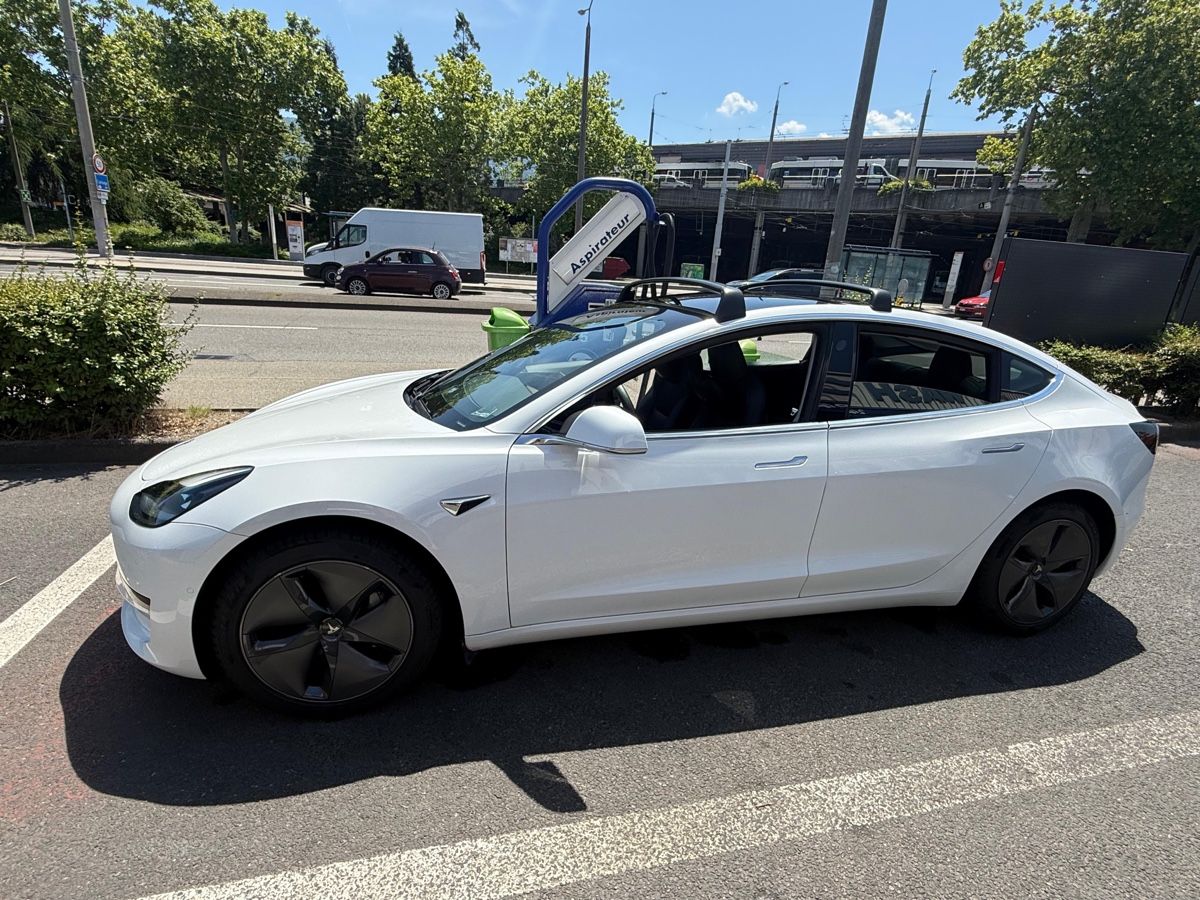 Tesla Automobili: Tesla Model 3 blanc nacré – Usato da genève venduto da william_05 1