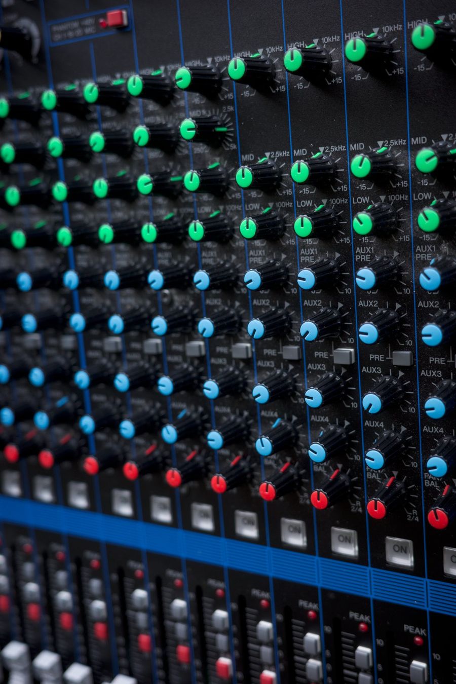 Yamaha Console di mixaggio: Studiomixer Yamaha MG20 20-Channel – Usato da Zürich venduto da mma_s8k6 3