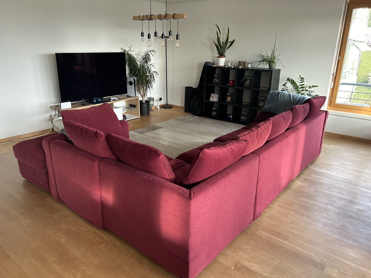 Ikea Divani: IKEA couch , very good conditions , burgundy – Usato da Zug venduto da mic_8hzn 3