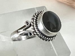 Vintage Silberring Onyx-Cabochon & kunstvollem Dekor G 48-49
