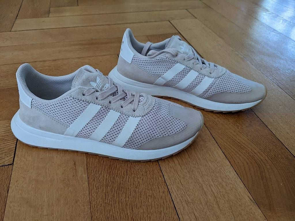 Scarpe da uomo: Adidas Sneakers, Gr. 42,5 – Nuovo e nell'imballaggio originale da Basel venduto da Phillip_G