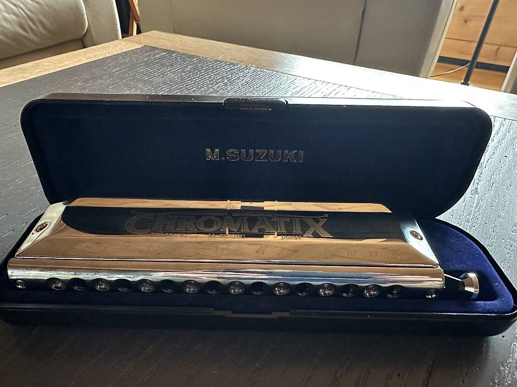Strumenti musicali: Magnifique harmonica Chromatix Suzuki – Usato da Lausanne venduto da aoc1972 1