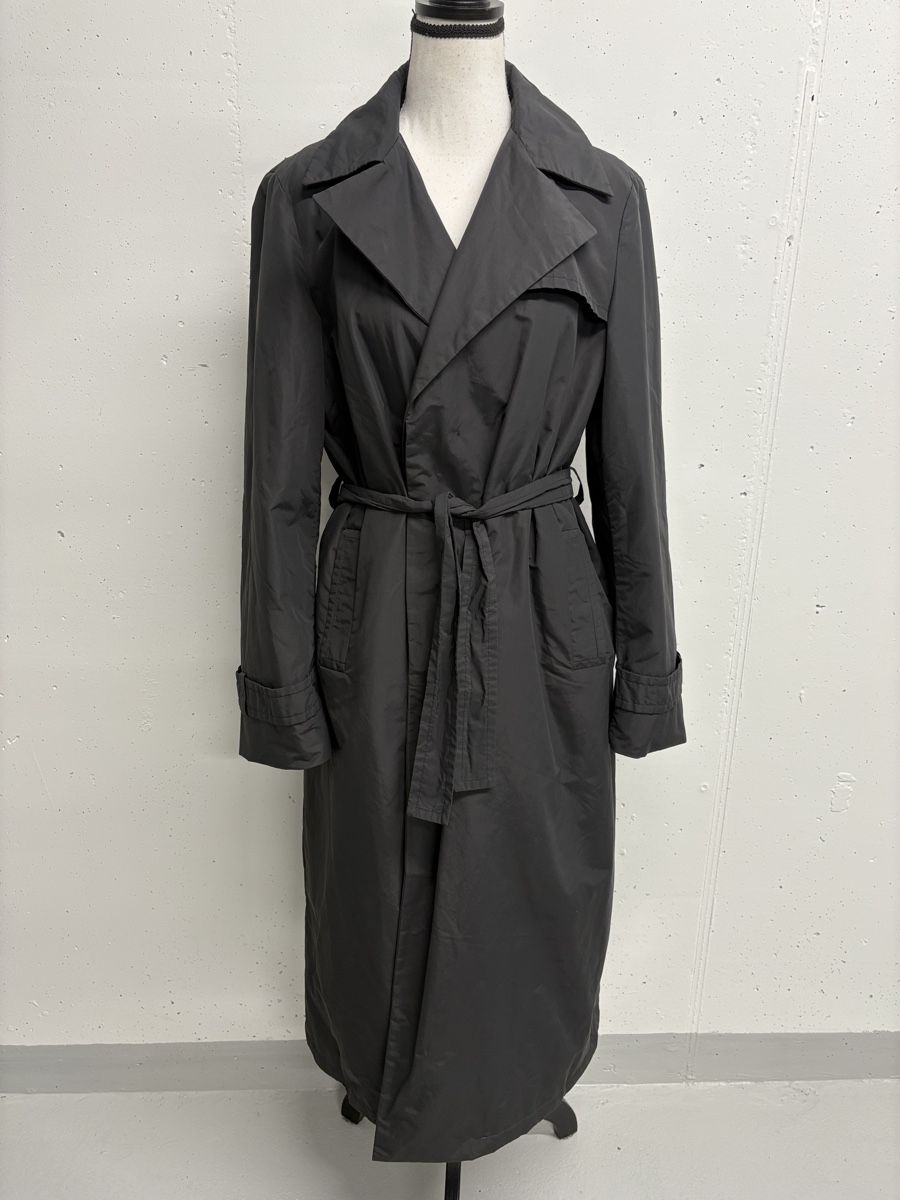 Jil Sander Cappotti: Jil Sander Trenchcoat Gr. 38 grau lang Mantel – Nuovo (secondo la descrizione) da Regensdorf venduto da secondchancefashion