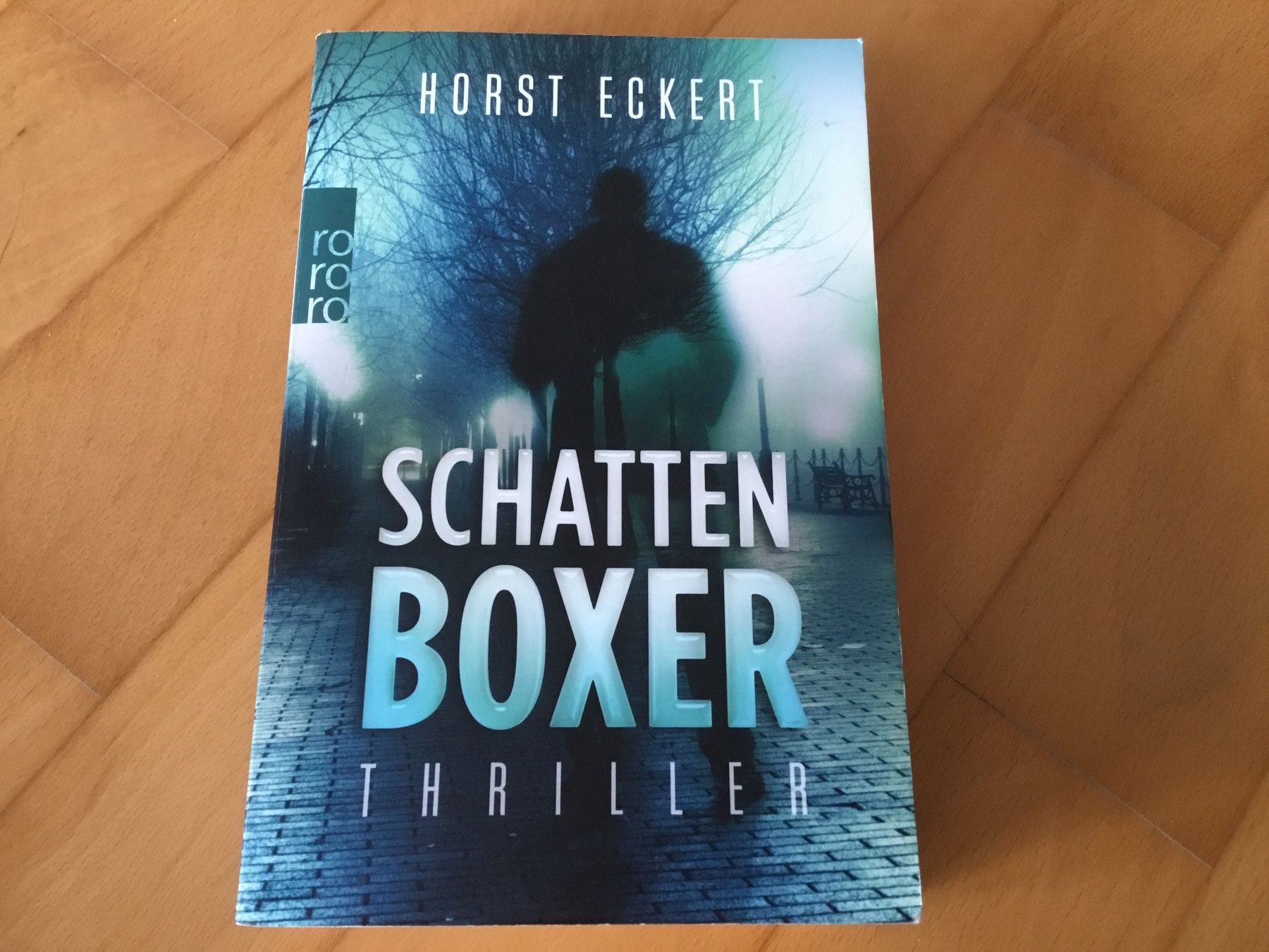 Libri: Horst Eckert - Schattenboxer , Thriller – Usato da Kerzers venduto da Georges3210