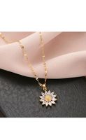18k vergoldete Kette  mit Sonnenblumen Anhänger
