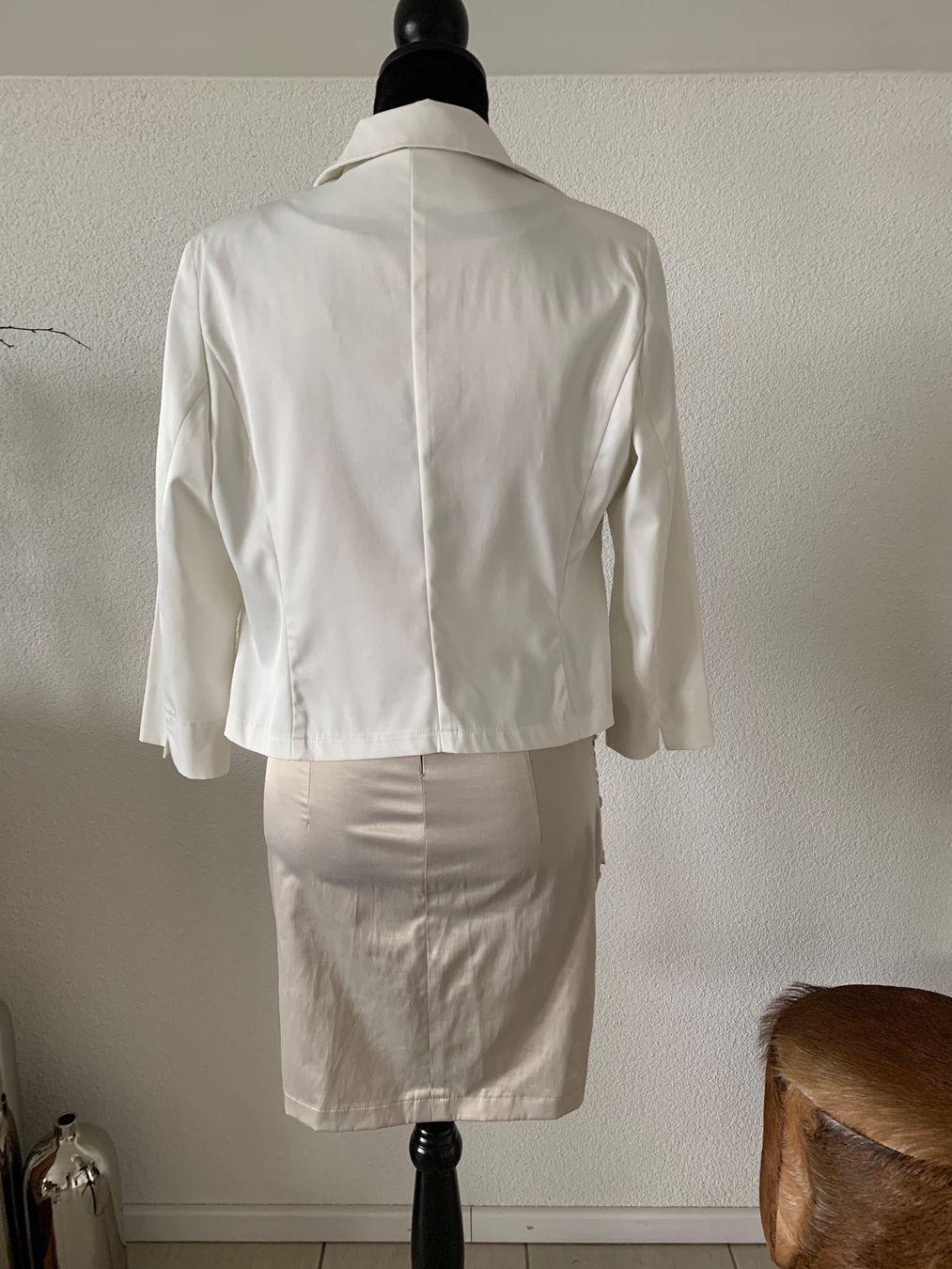 Costumi: Festkleid und Bleser – Usato da Neuendorf venduto da LadystreetL 3