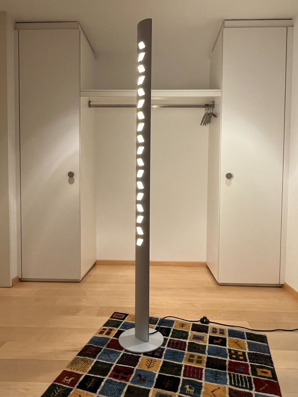 Lampen: Designer-Stehlampe Aluminium matt – Gebraucht aus Baden von die_9vf9 2