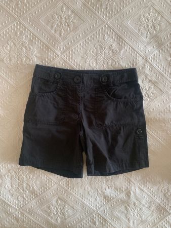 Kurze Hose zum Hochkrempeln
