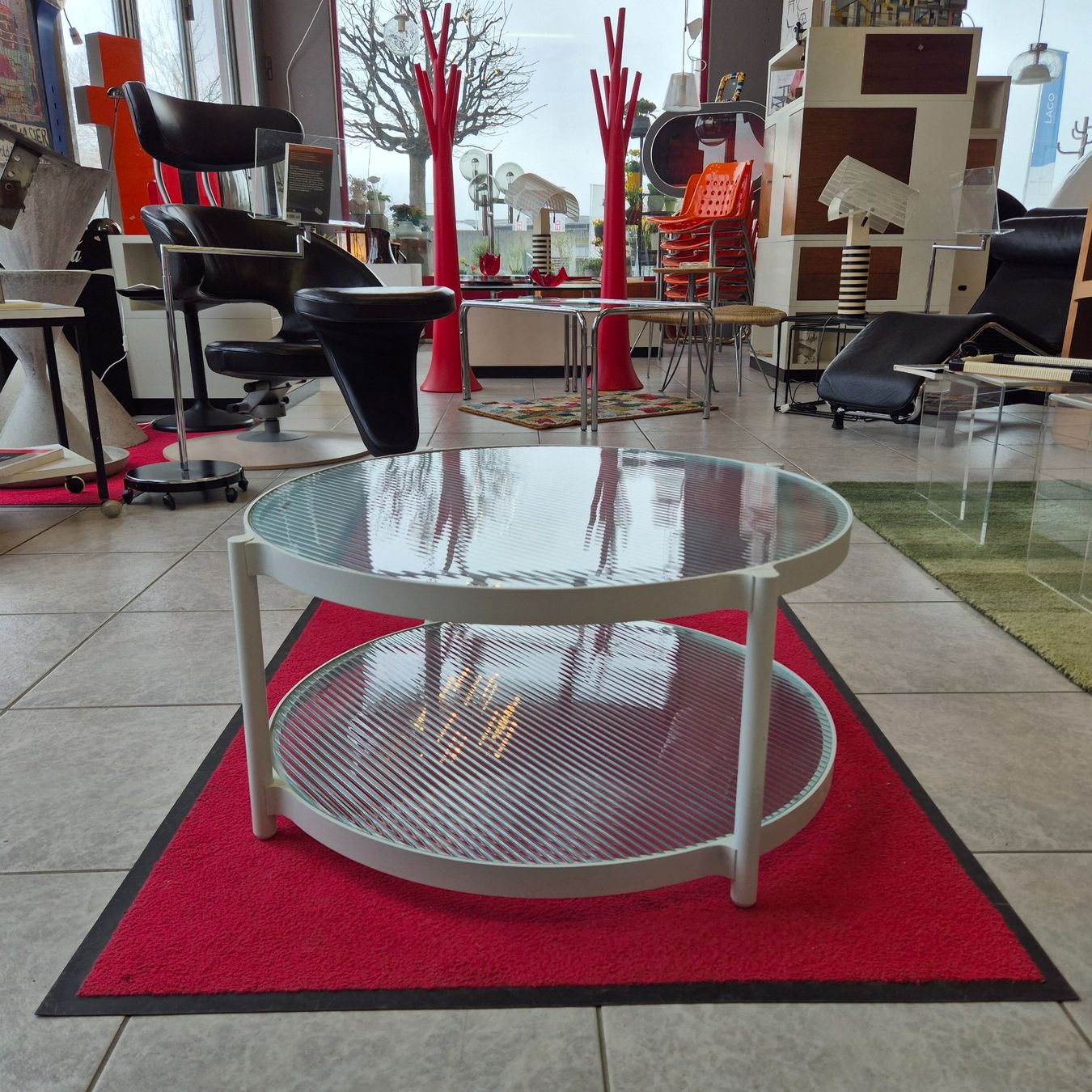 Tische: Couchtisch Salontisch Tisch mit Glasablage Metall – Gebraucht aus Nottwil von Wondewa-Shop 8