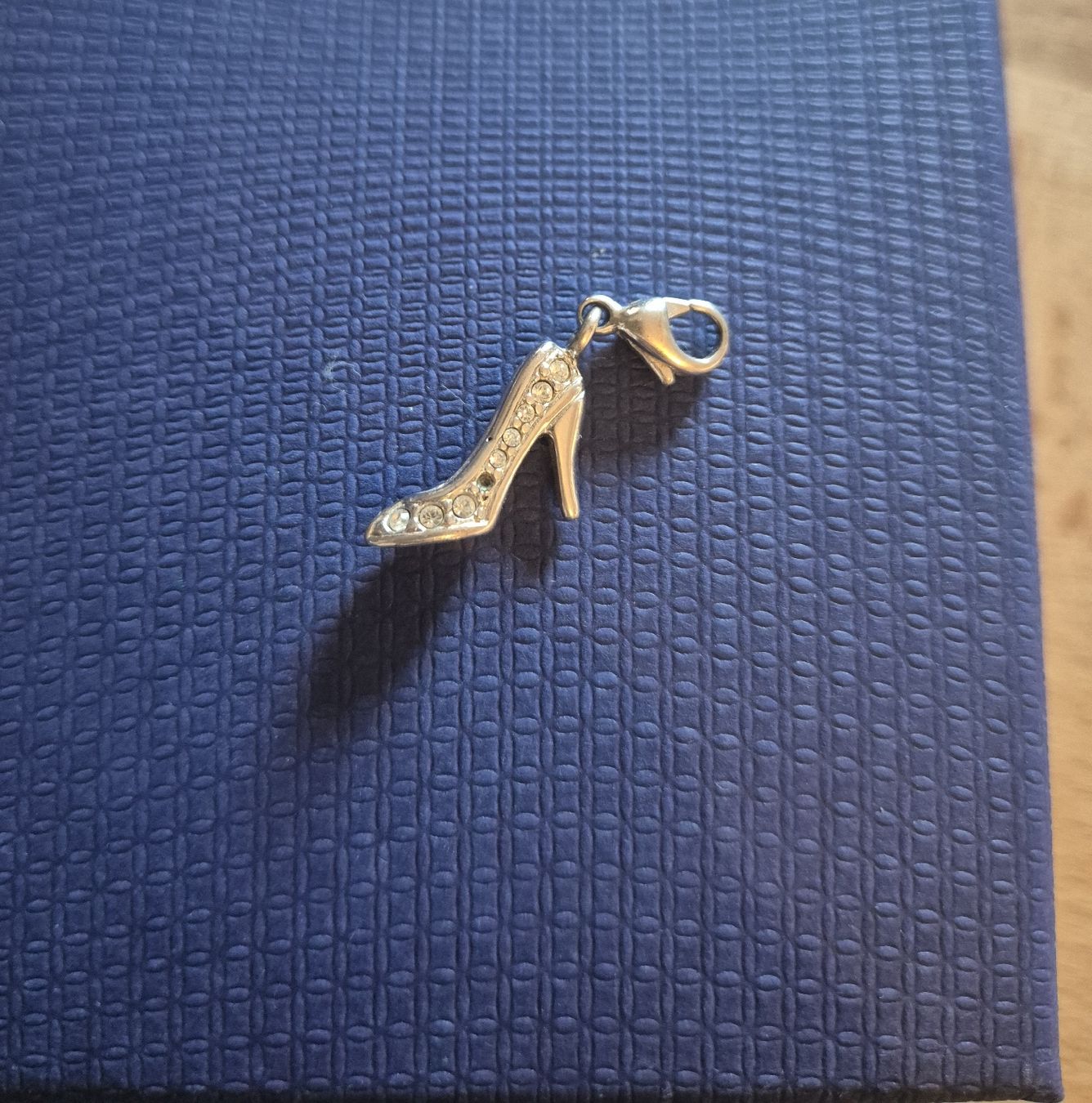 Ciondoli: Charm Anhänger Highheel – Usato da Luzern venduto da bam_qr5p