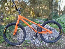 Vélo trial CZAR ION Plus 24''