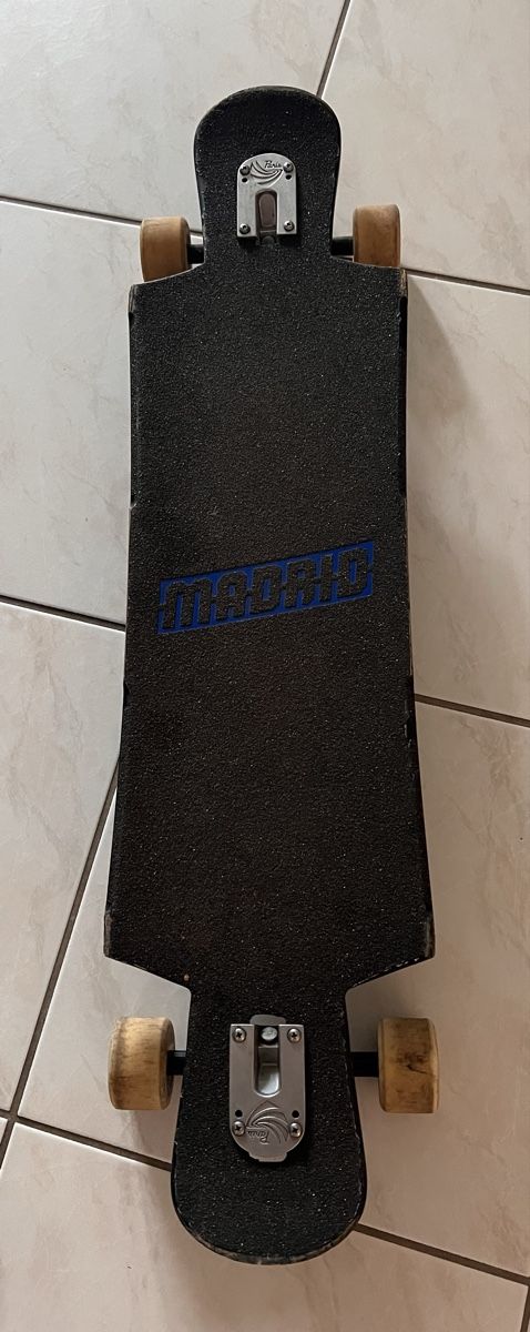 Skateboards: Longboard Madrid gebraucht gut erhalten – Usato da Möhlin venduto da Duracel1