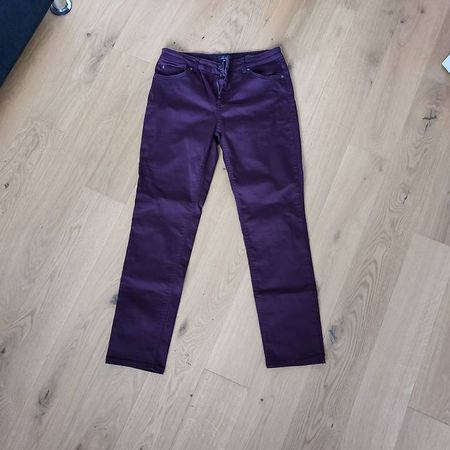 Hose violett