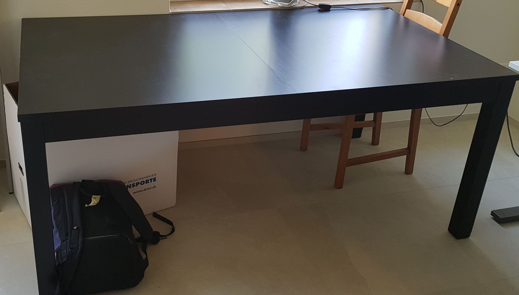 Schwarzer Esstisch ausziehbar IKEA (Gebraucht) in Ettingen für CHF 1 – nur Abholung auf Ricardo kaufen