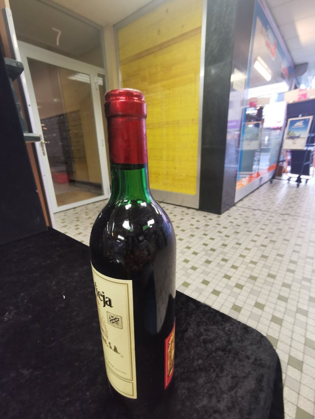 Vino: RIOJA 1983 PUERTA VIEJA – Nuovo (secondo la descrizione) da Genève venduto da Leboucheoreilles 7