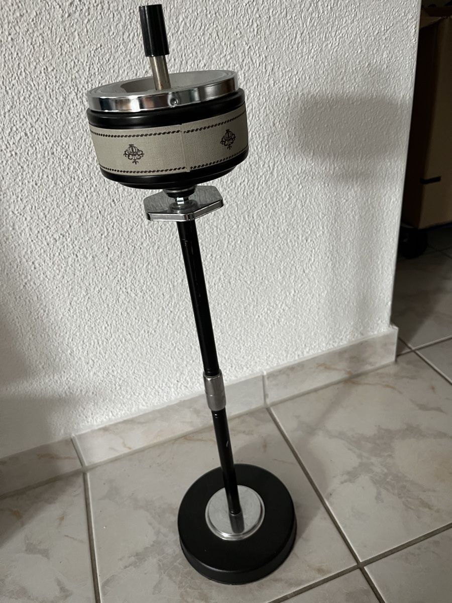 Cendriers: Standaschenbecher Vintage  – D'occasion à Wängi par Sasu