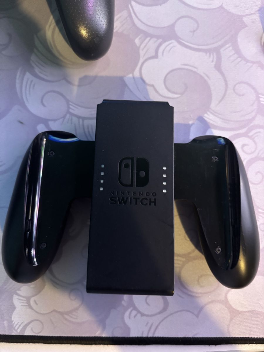 Nintendo Console: Nintendo Switch OLED 64GB + Zubehör – Usato da Birmensdorf ZH venduto da ale_8gfb 3