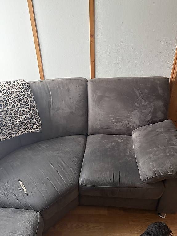 Sofas: Dunkelgraues Ecksofa – Defekt aus Flamatt von MelodieMay 3