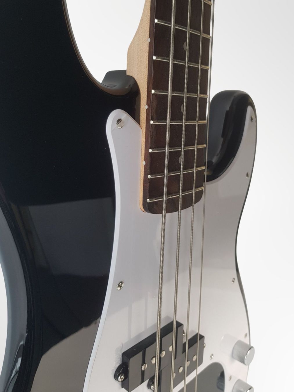 Squier Strumenti musicali: SQUIER Sonic Precision Bass – Usato da Suhr venduto da Restwert_Suhr 4
