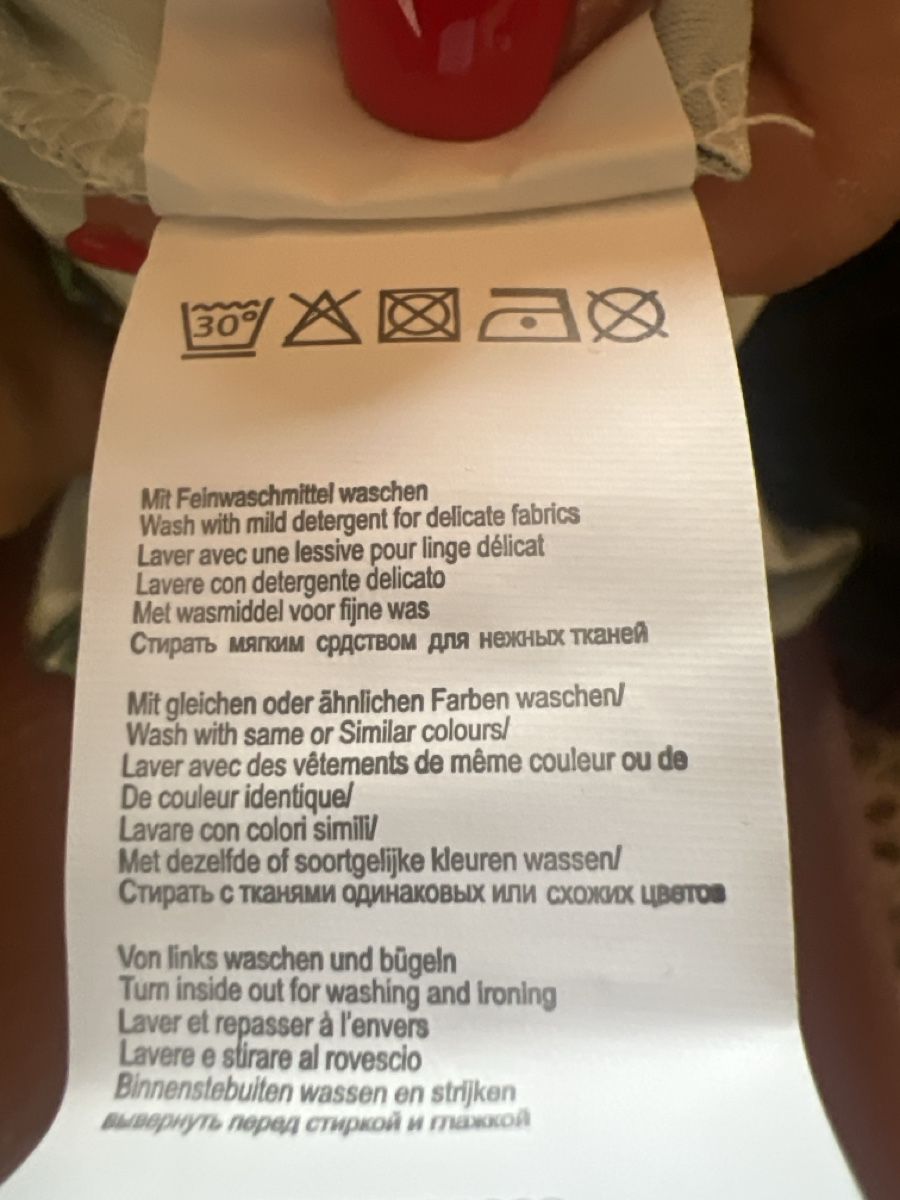 Kleider: 1 robe Tesini taille 36 vert selon photos – Gebraucht aus Charmey (Gruyère) von Rolando6 4