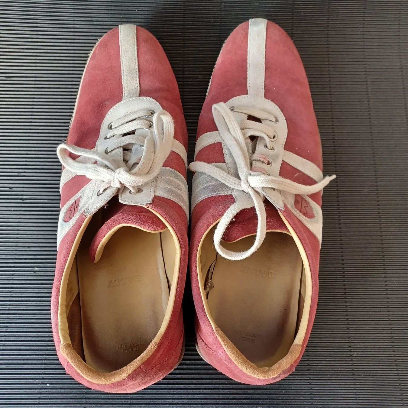 Scarpe da uomo: SPORTSCHUH / Wildleder / Rot. Trend – Usato da Zürich venduto da Bellabo 1