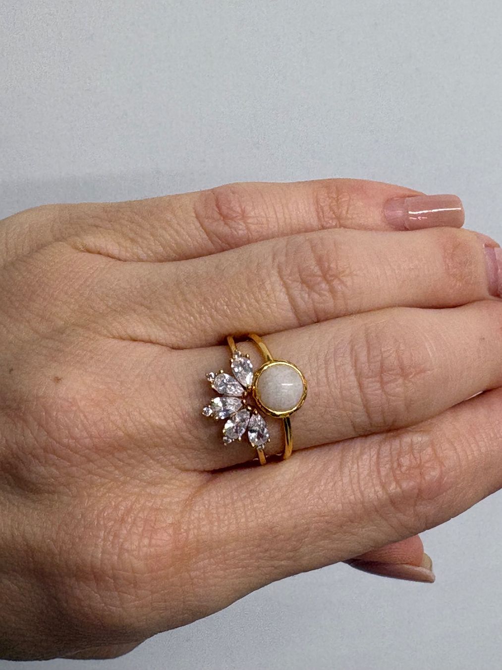 Anelli: Rufweite Stack Me Ring 18k vergoldet Mondstein Gr. 59 gold – Nuovo e nell'imballaggio originale da Regensdorf venduto da secondchancefashion 1