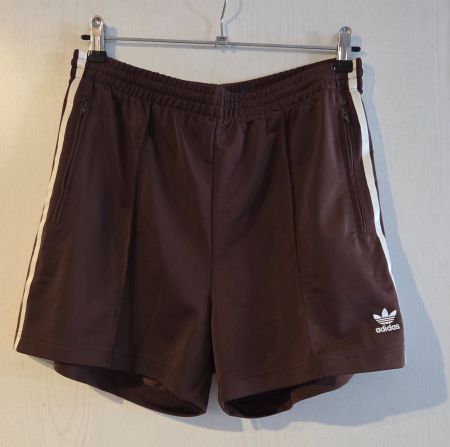 Shorts von Adidas Originals (Grösse M) - WIE NEU
