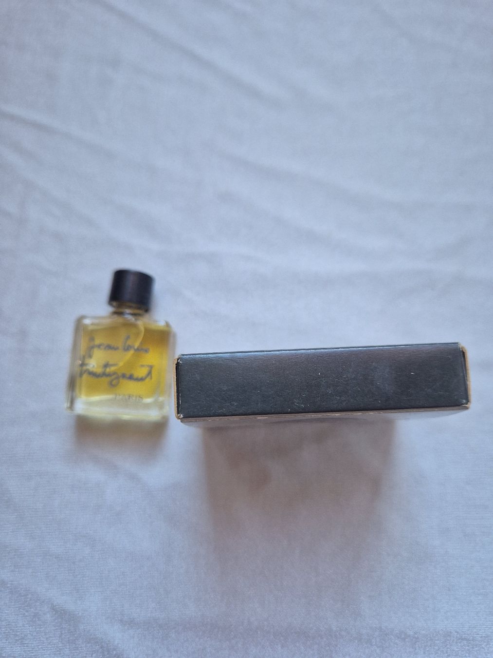 Profumi & Eau de Toilette: Jean Louis Trintignant Paris miniature flacon – Usato da Genthod venduto da Lenas9 1