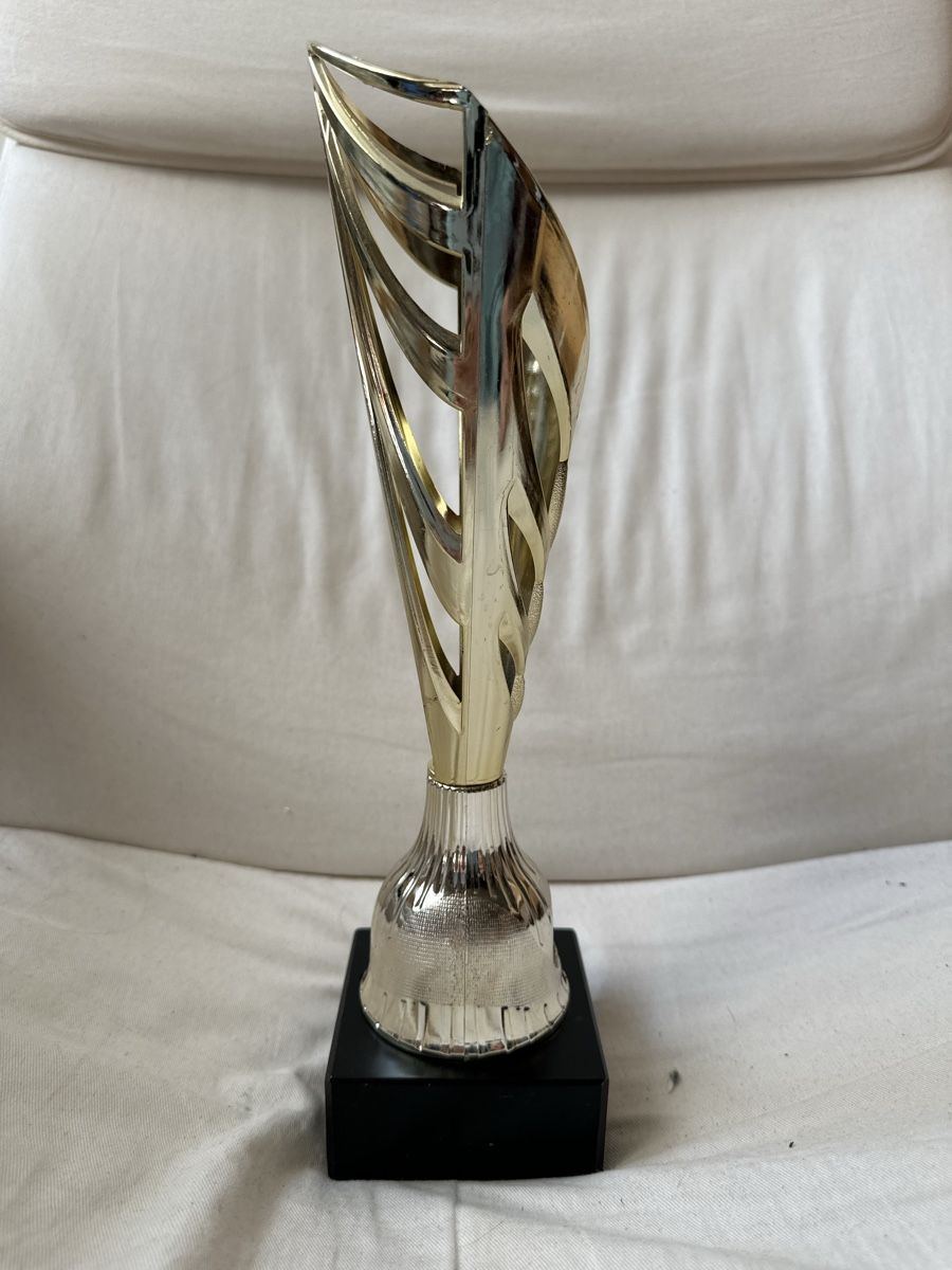 Sonstiges zum Sammeln & Seltenes: Goldener Pokal – Gebraucht aus Basel von ari_f26x 4