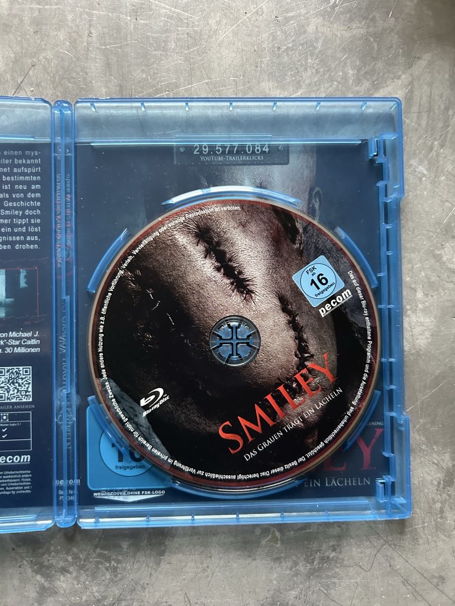 Smiley Das Grauen Trägt Ein Lächeln - Bluray - Horror [2012] (Gebraucht ...