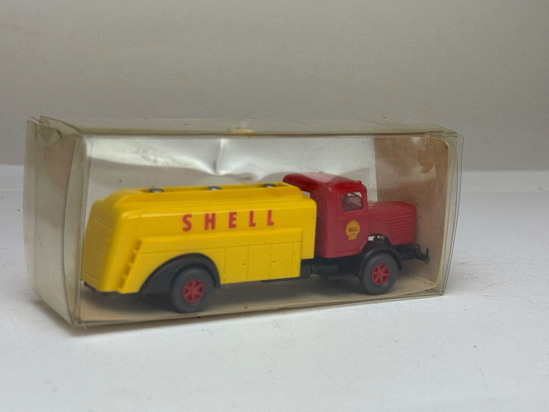 Wiking Modellini d'auto: GB3-  Wiking Büssing 8000 Tankwagen Shell – Usato da Elm venduto da Wikmtz 1