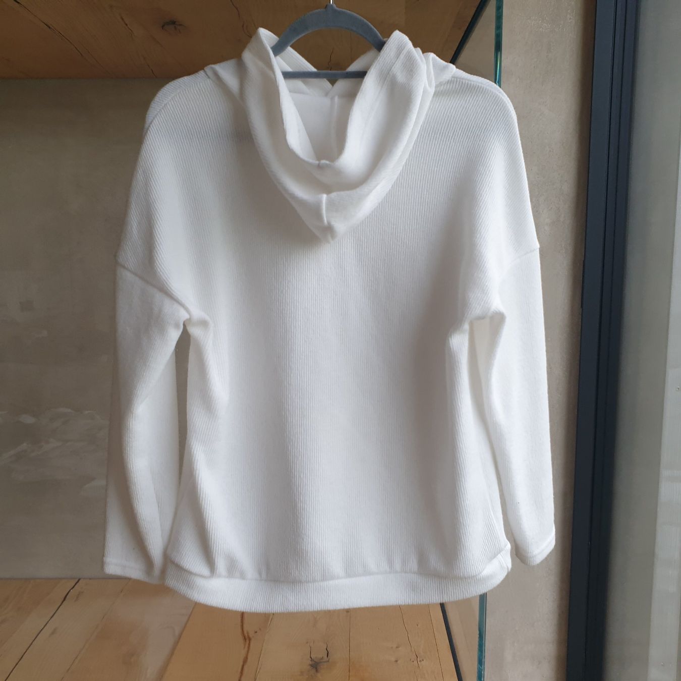 Maglioni & Felpe: 🐸 WEISSER HOODIE KAPUZENPULLOVER PULLOVER M - L – Usato da Môtier (Vully) venduto da Frogs 5
