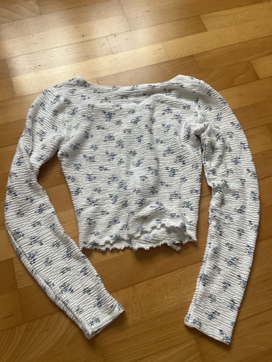 Hollister T-shirt: Hollister Langarmshirt – Usato da Bülach venduto da SharonP01 1