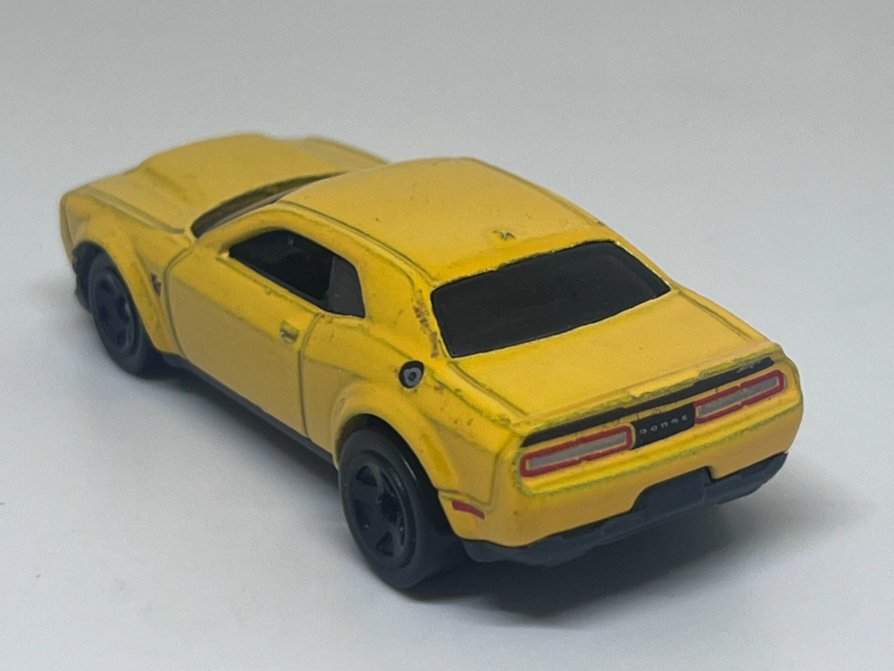 Hot Wheels Modellini d'auto: Hot Wheels '18 Dodge Challenger SRT Demon #41 – Usato da Wildegg venduto da LaaBoutique 2