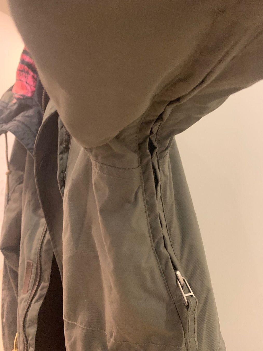 Giacche: NEU Ski/Snowboard Jacke – Nuovo e nell'imballaggio originale da Basel venduto da AVLiving 9