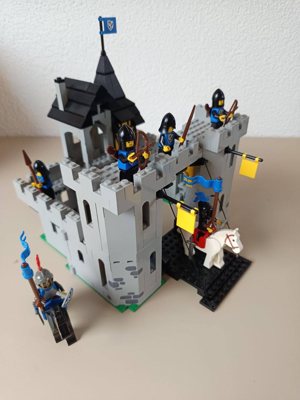 Legoland Kit di costruzioni: LEGO 6074 Black Falcon's Fortress – Usato da Matzingen venduto da hansabderhalden 1